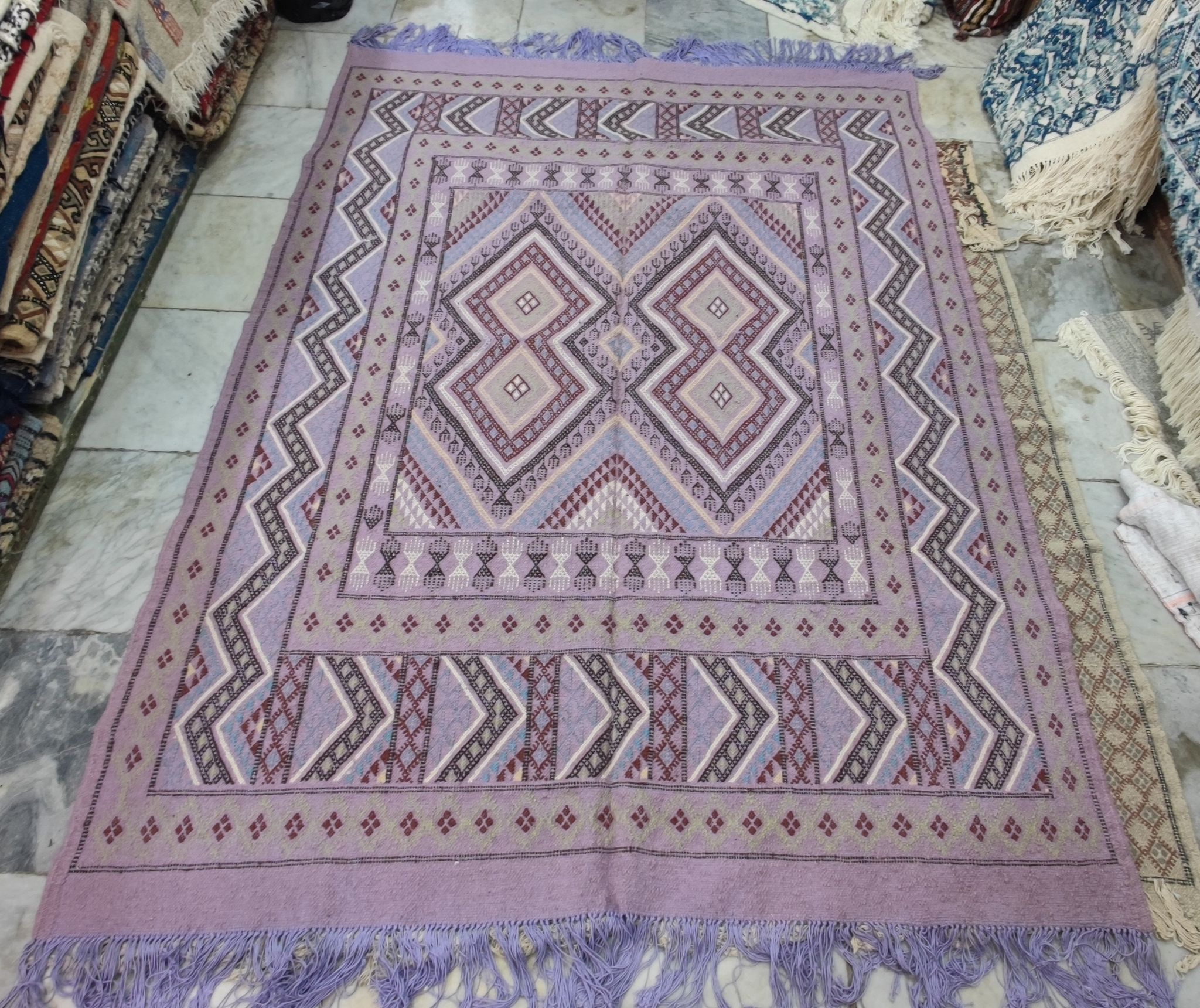Tapis margoum fait main en laine naturelle