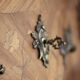 Louis XV style curved chest of drawers of very fine craftsmanship (Faubourg work)