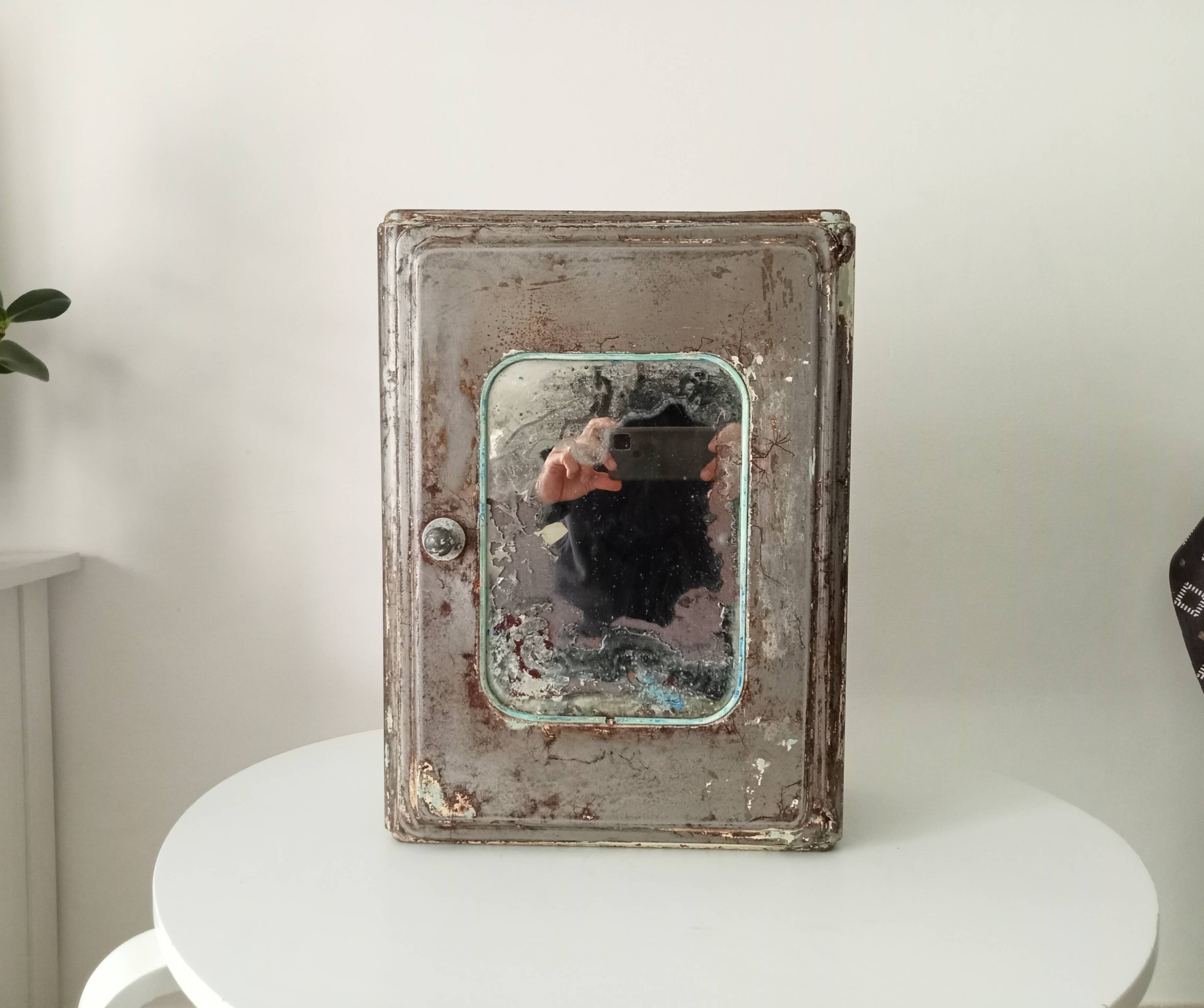 Vintage metal medicine cabinet from the 1950s