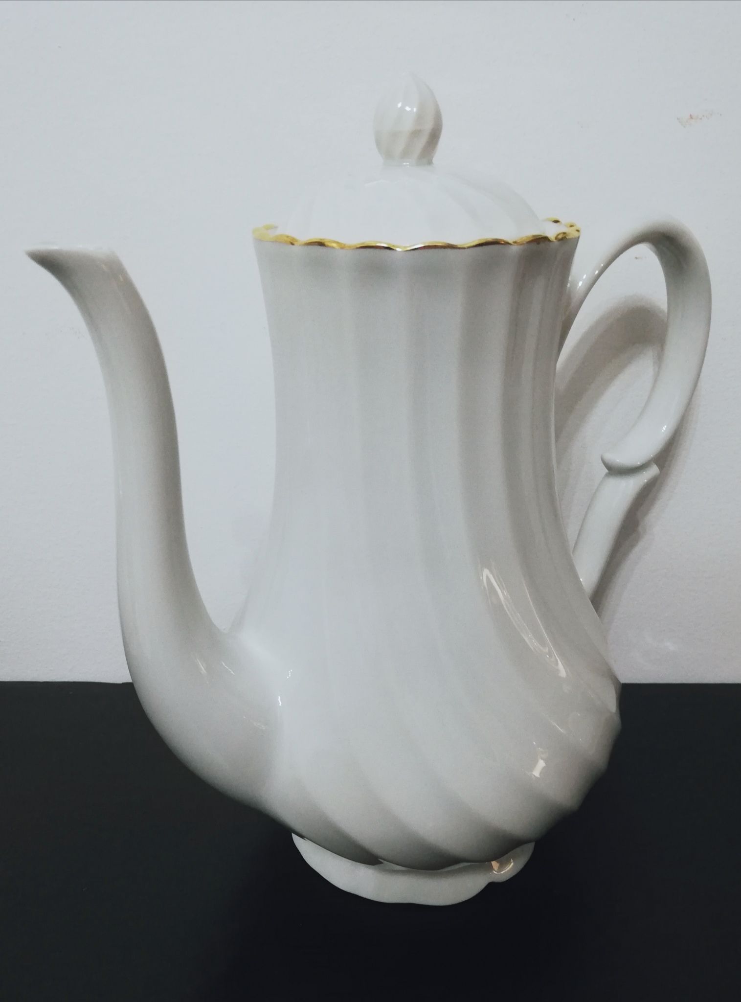 Porcelain coffee service by Philippe Deshoulieres