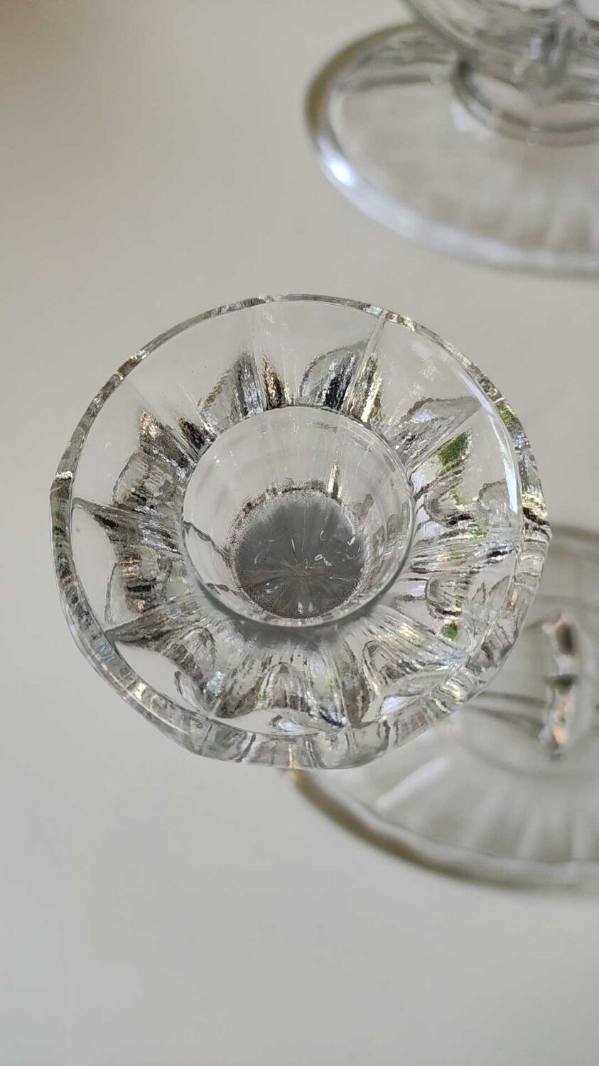 Pair of art deco candlesticks with 2 flames, molded crystal