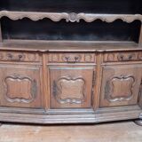 Buffet vaisselier trois portes en chêne du XVIIIéme
