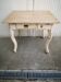 Table de cuisine vintage en bois, pieds courbés