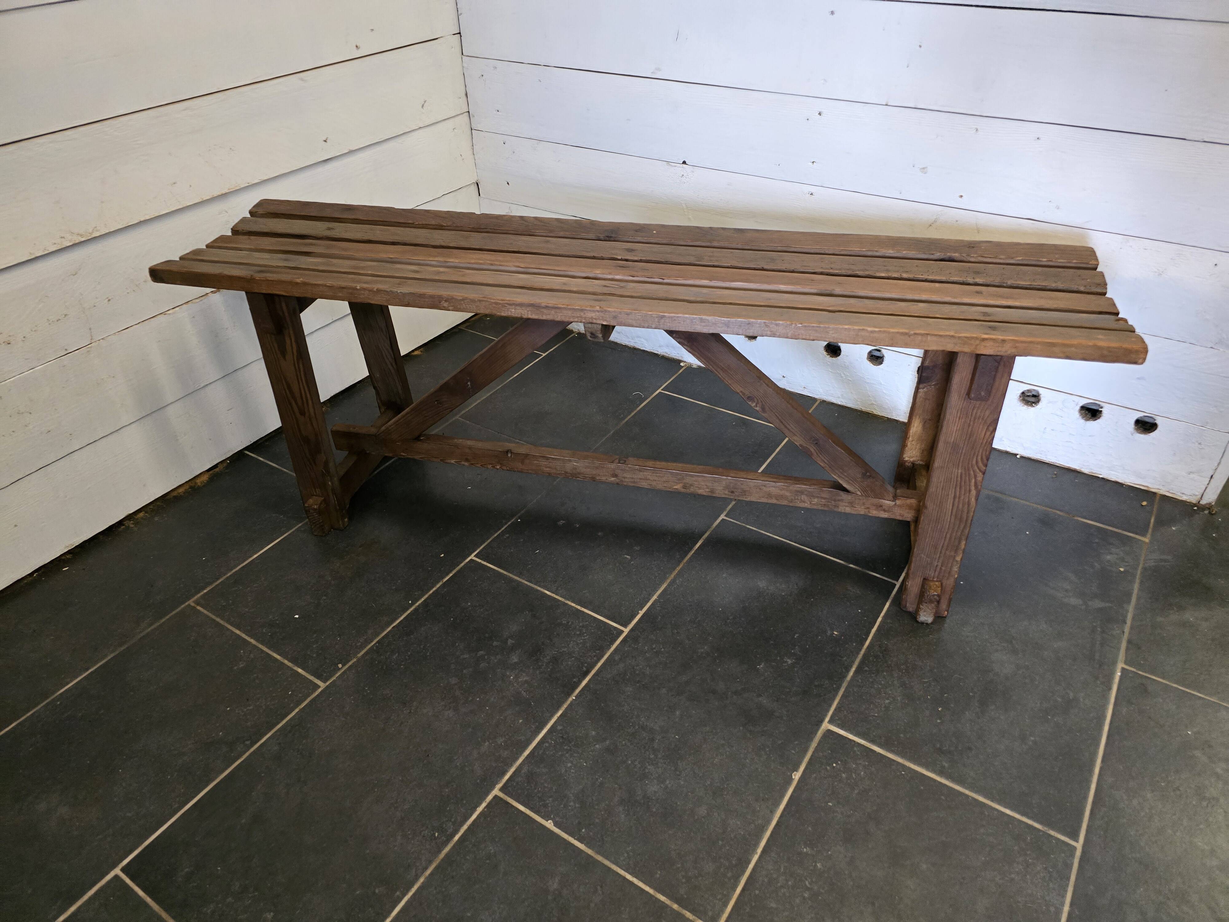 Ancien banc en bois , 130cms de L