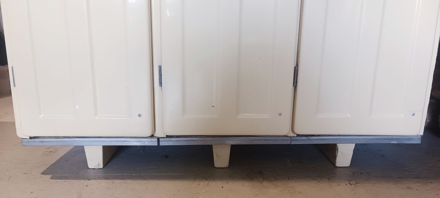 Fiber workshop cloakroom