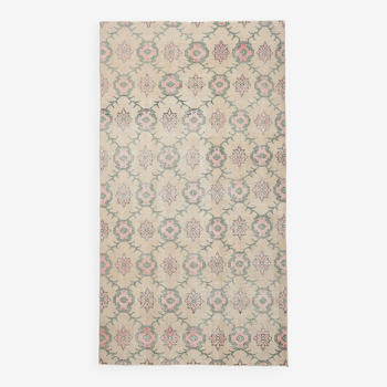 Classic vintage rug, 115x207cm
