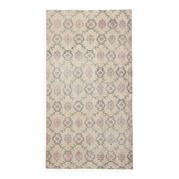 Classic vintage rug, 115x207cm
