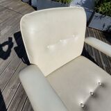 Paire de fauteuils pivotants simili crème