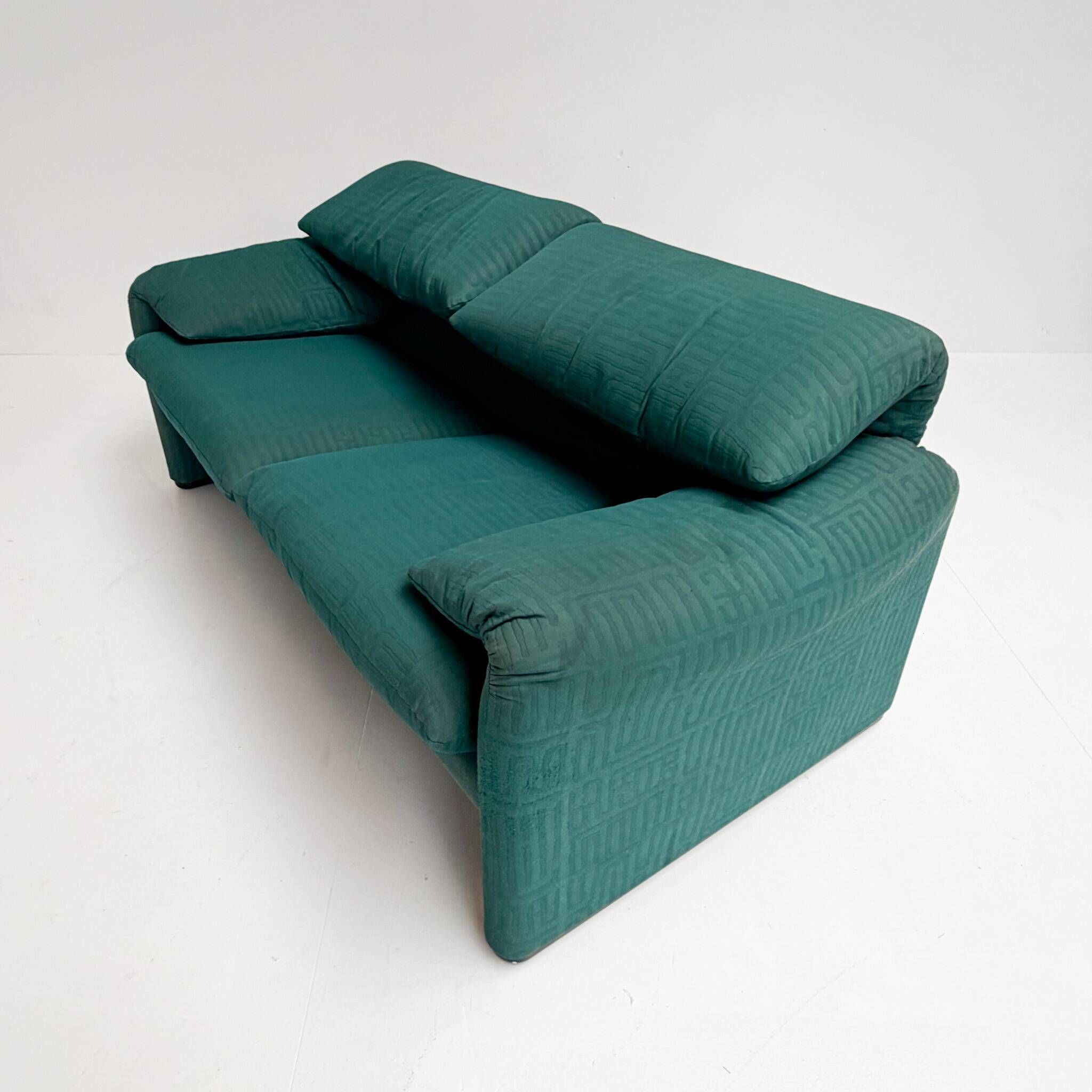 Maralunga sofa with footstool by Vico Magistretti for Cassina, 1970s