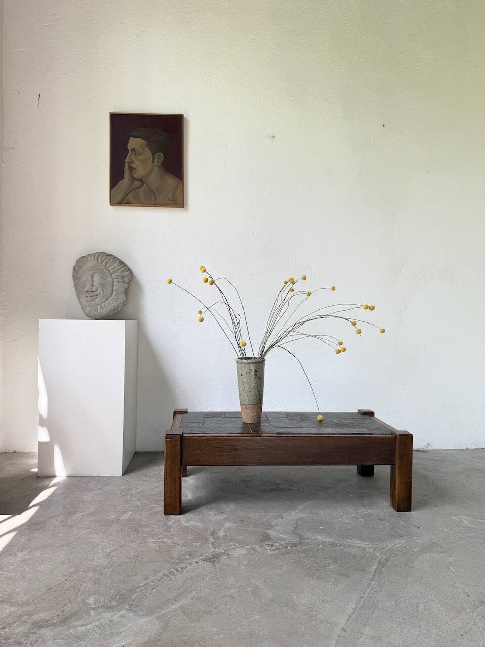 Table basse en chêne et ardoise 1950