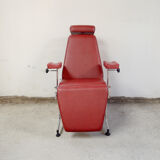 Dentist retro red skai