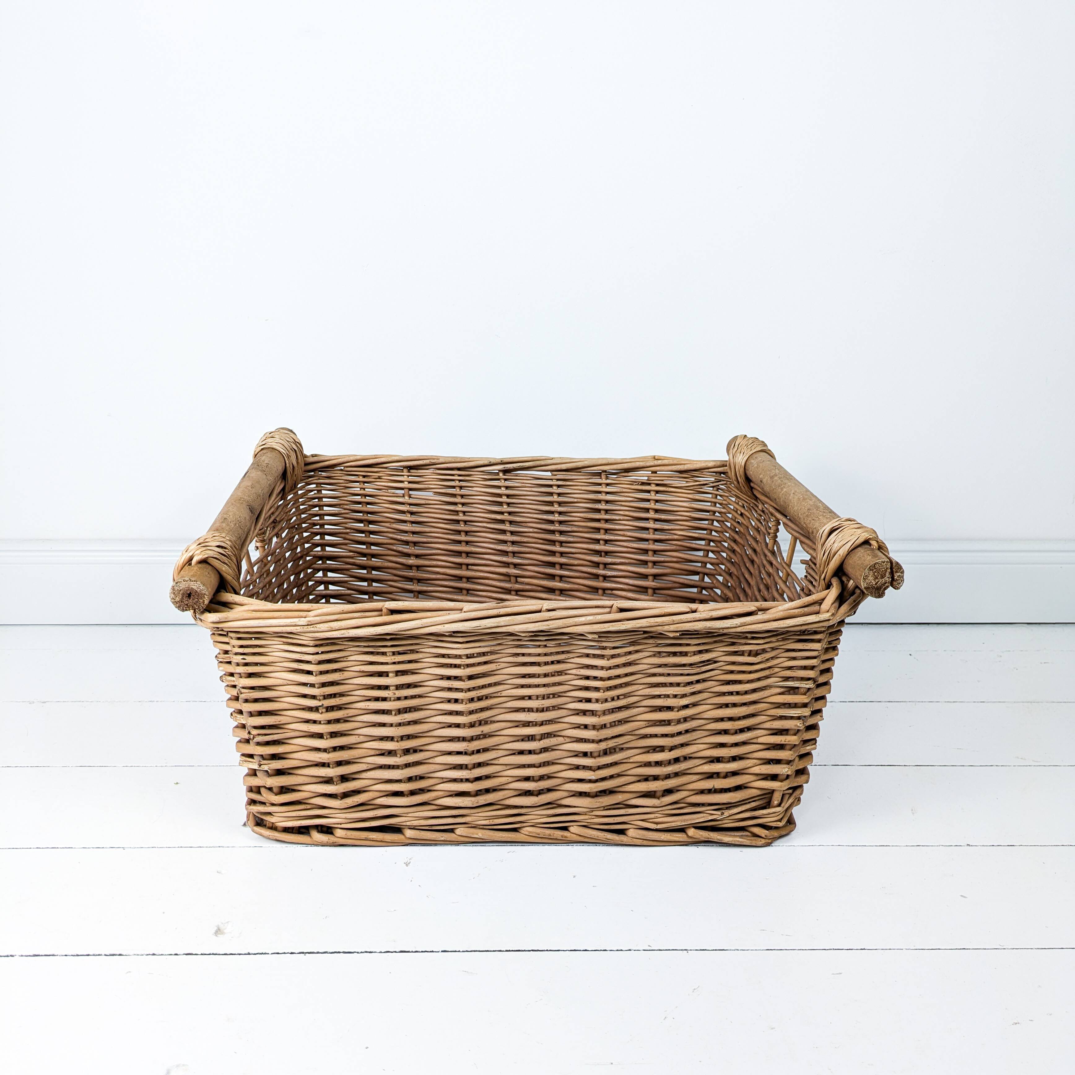 Panier Vintage Anse Rangement Mid Century Panier en osier tressé marron Travail manuel Hygge Skandi