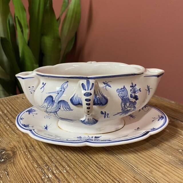 Saucière décor bleu Moustiers
