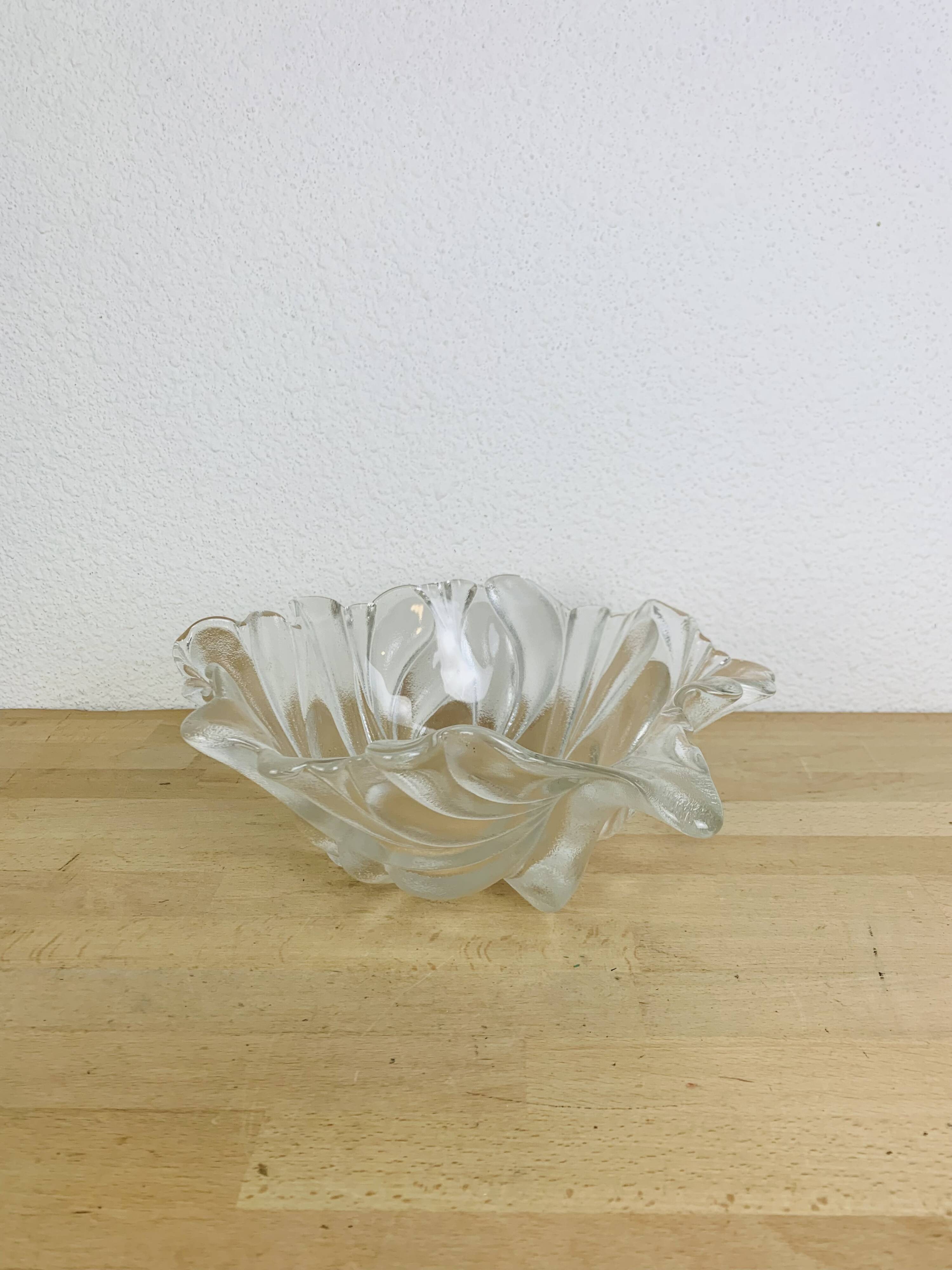 Vintage glass leaf salad bowl or fruit bowl