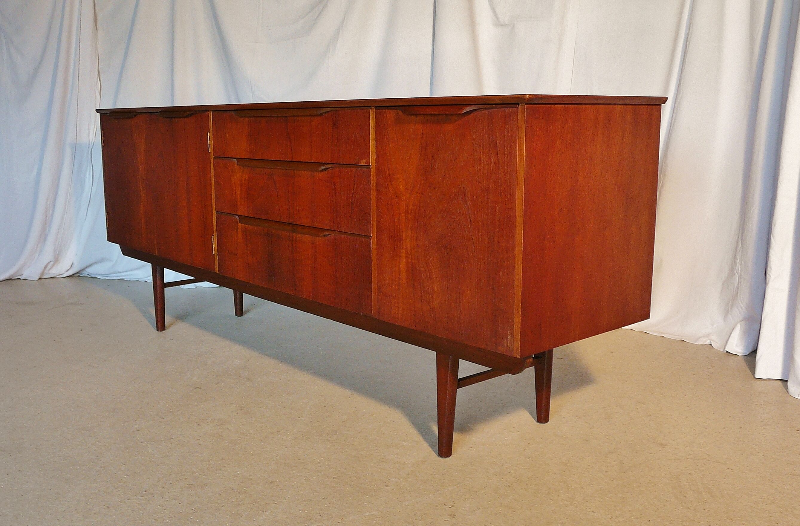Scandinavian teak line sideboard