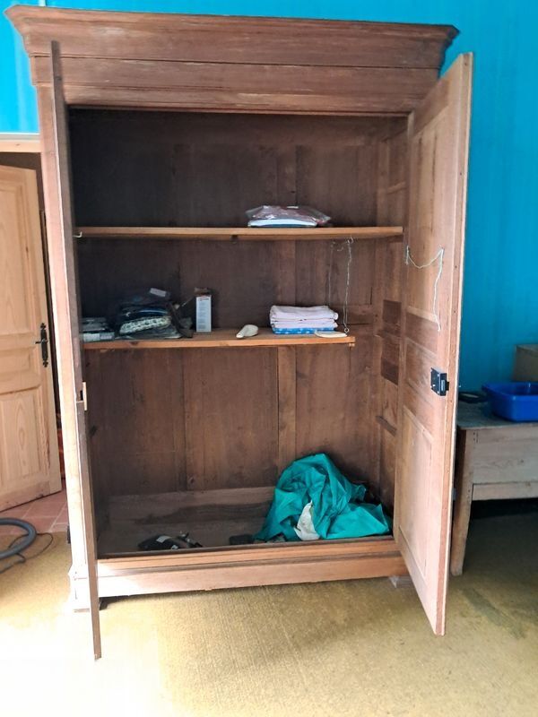 Large oak wardrobe