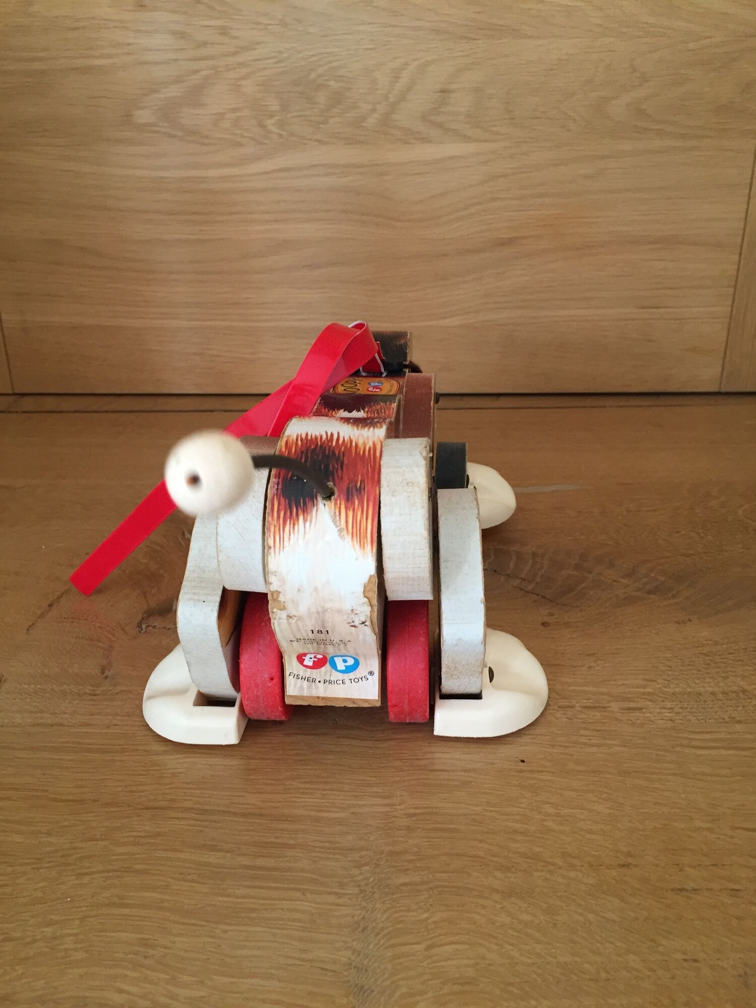 Snoopy Ficher Price wooden dog to shoot