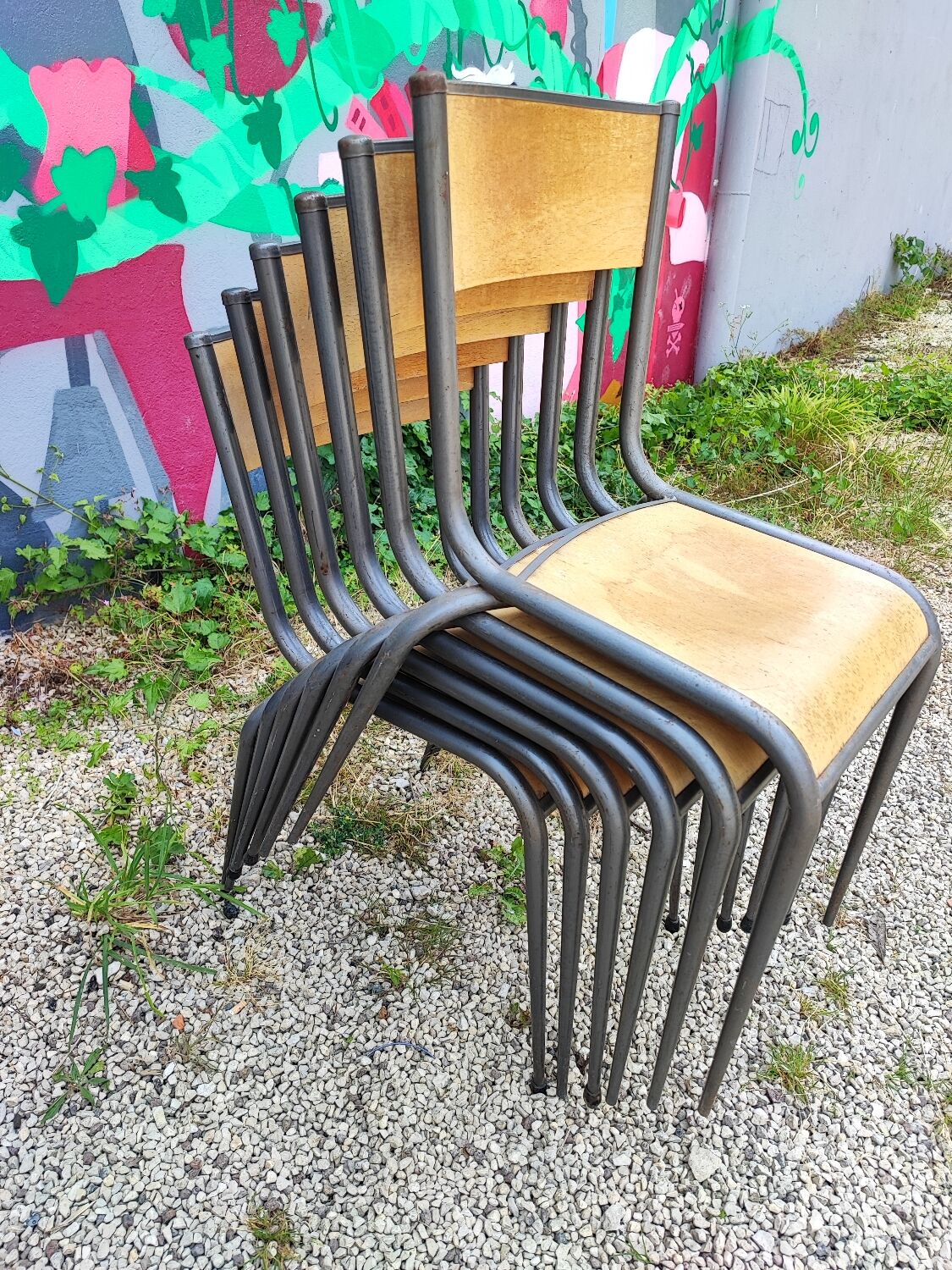 Six Mullca 510 school chairs with tapered legs