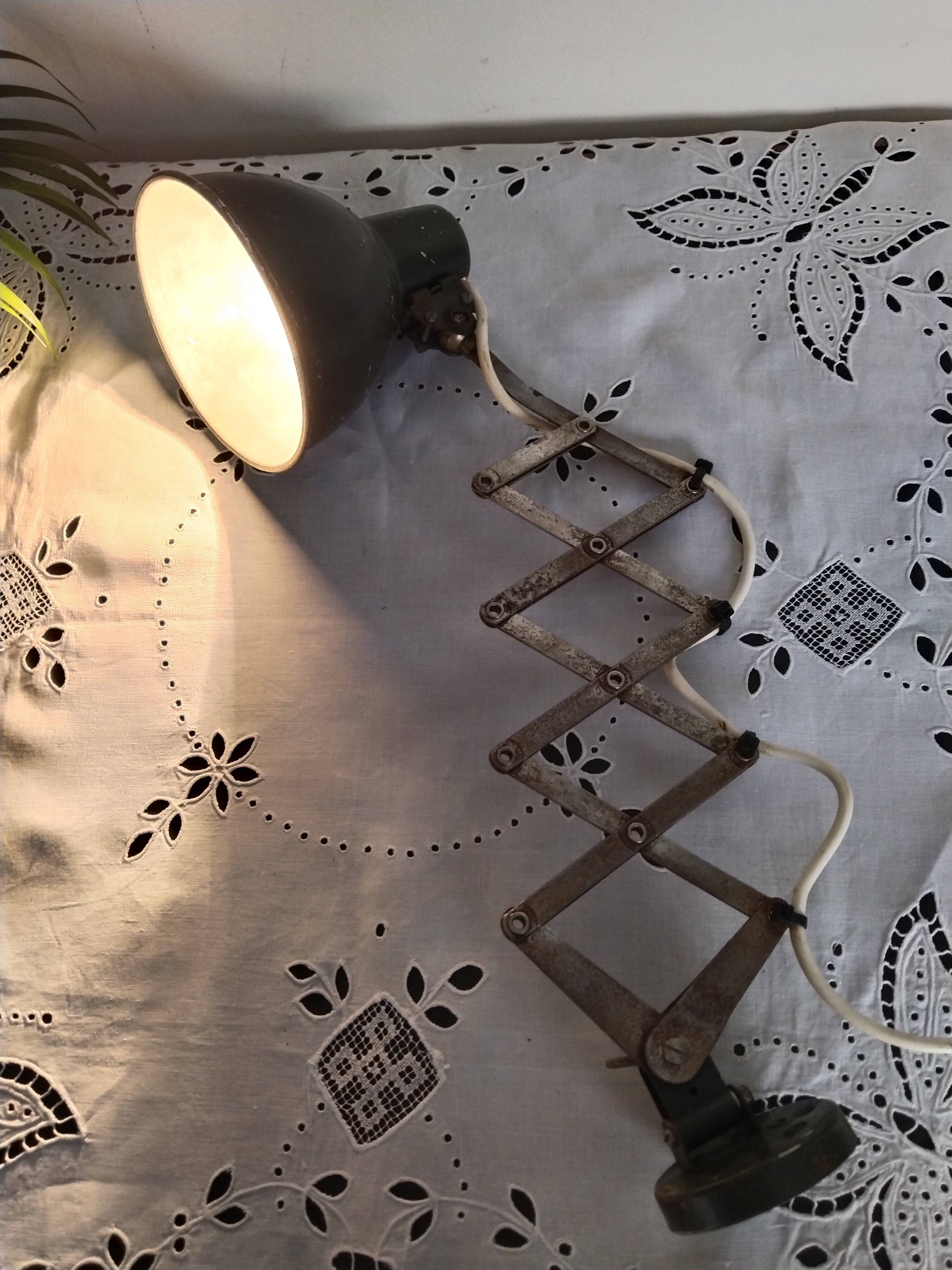 Lampe d'atelier accordéon  , type Jielde