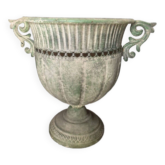 Round medici in patinated iron