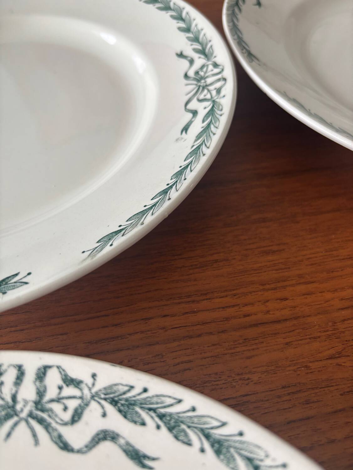 Set of 4 ironstone plates Longchamp model Belleville – Vais