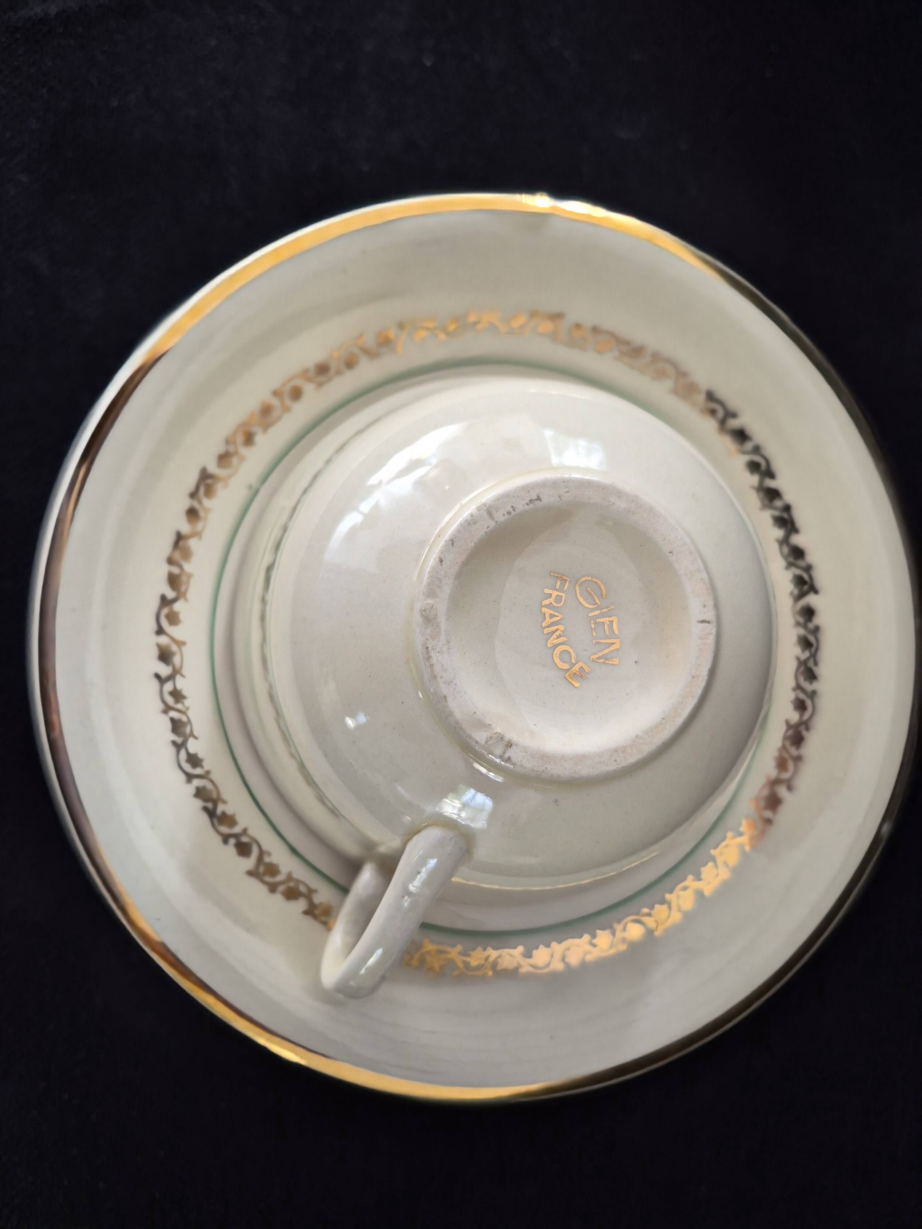 Set of 8 cups and saucers in Gien earthenware, model Valence A040.