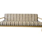 Vintage wooden daybed / canapé / day bed