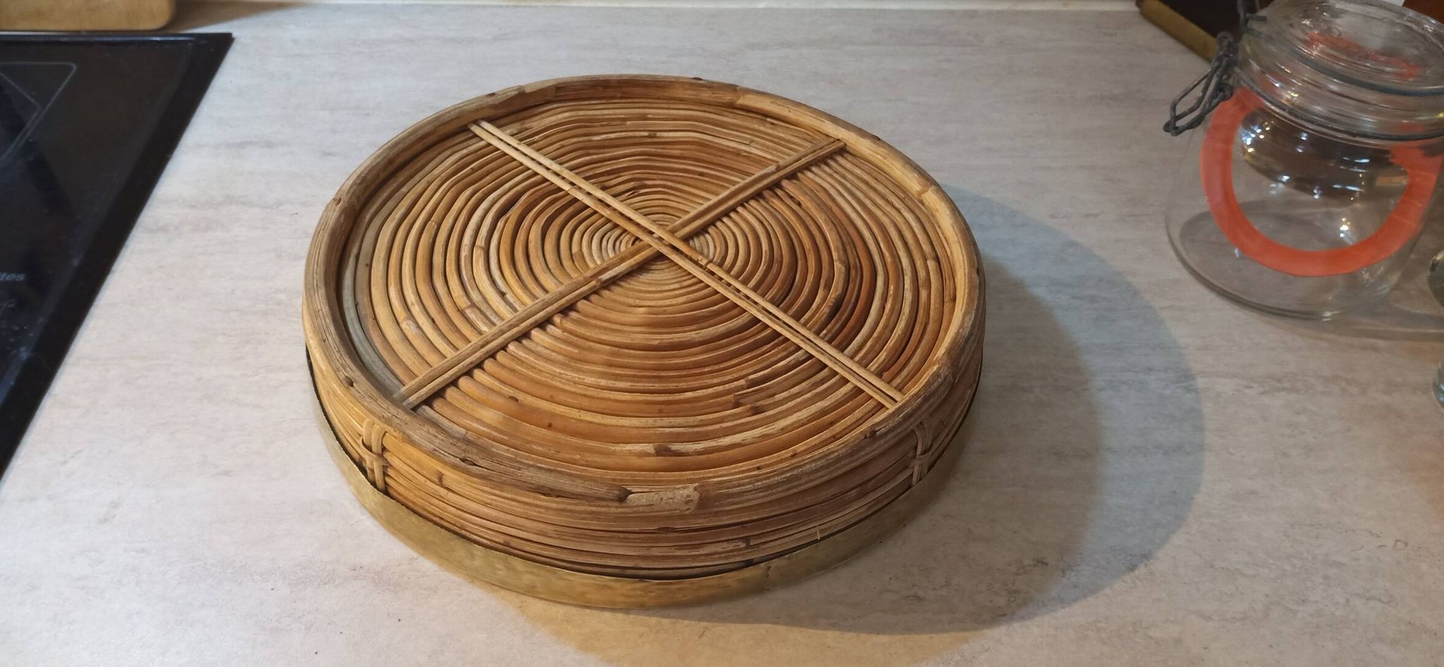 Bauhaus rattan tray with gilded brass edge, G. Crespi