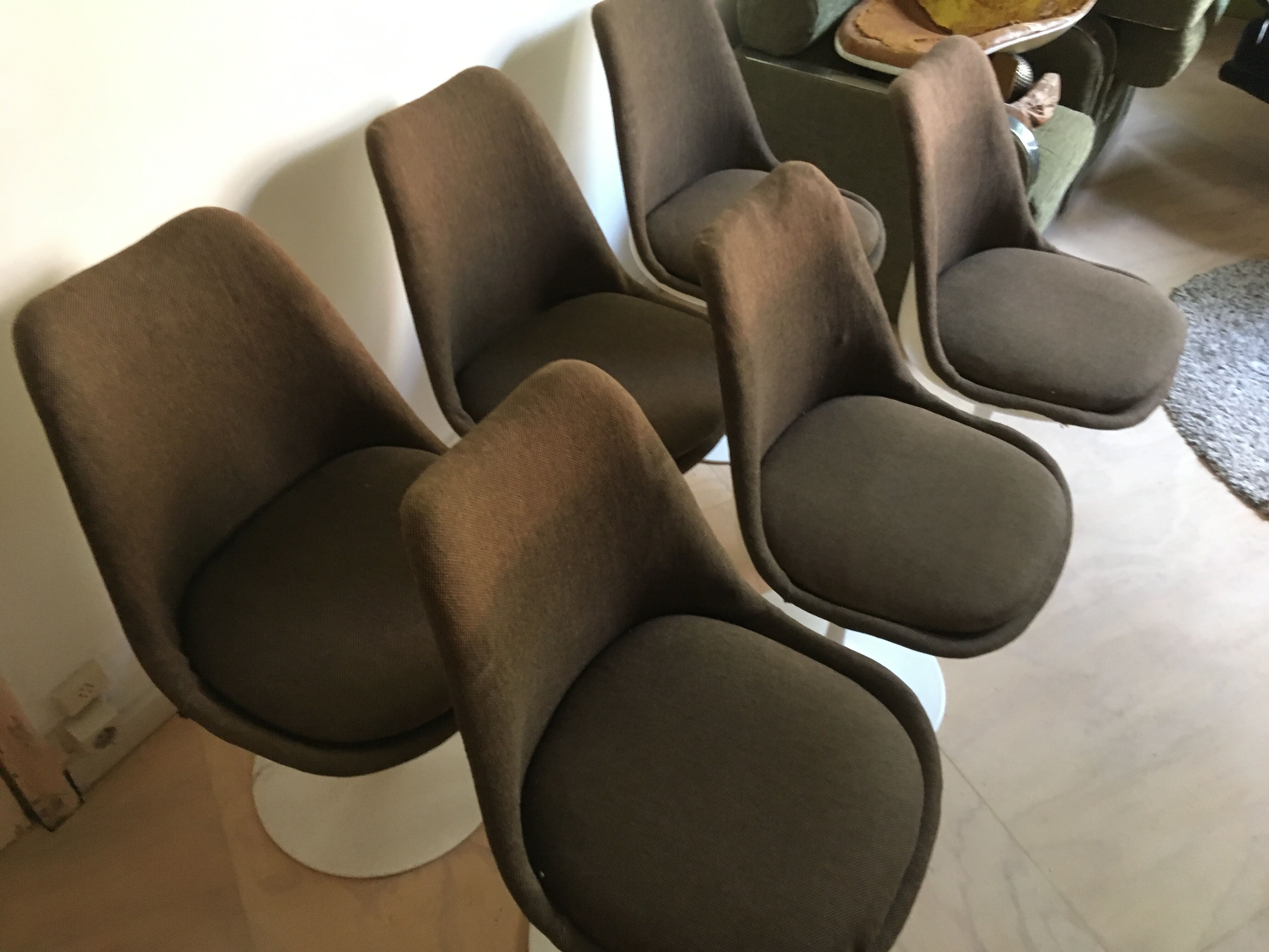 Eero Saarinen Tulip chair, produced by De Coene Courtrai
