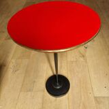Pedestal table