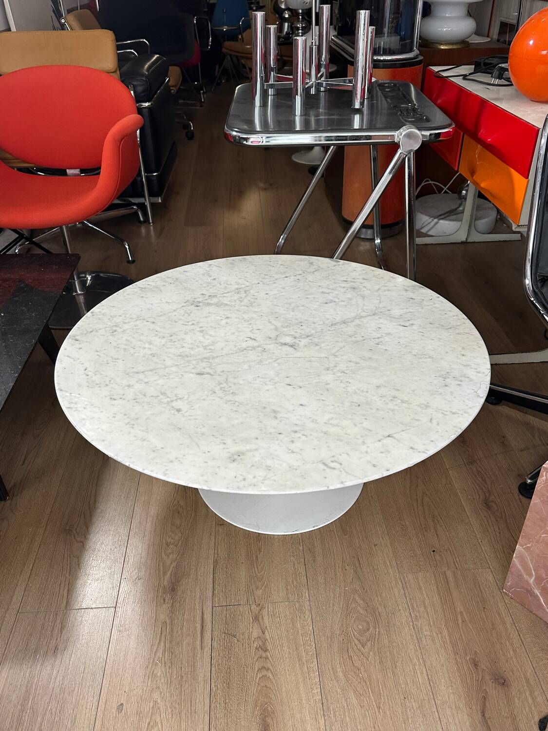 Eero Saarinen coffee table, vintage Knoll edition