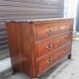 Mahogany chest of drawers from the nineteenth century