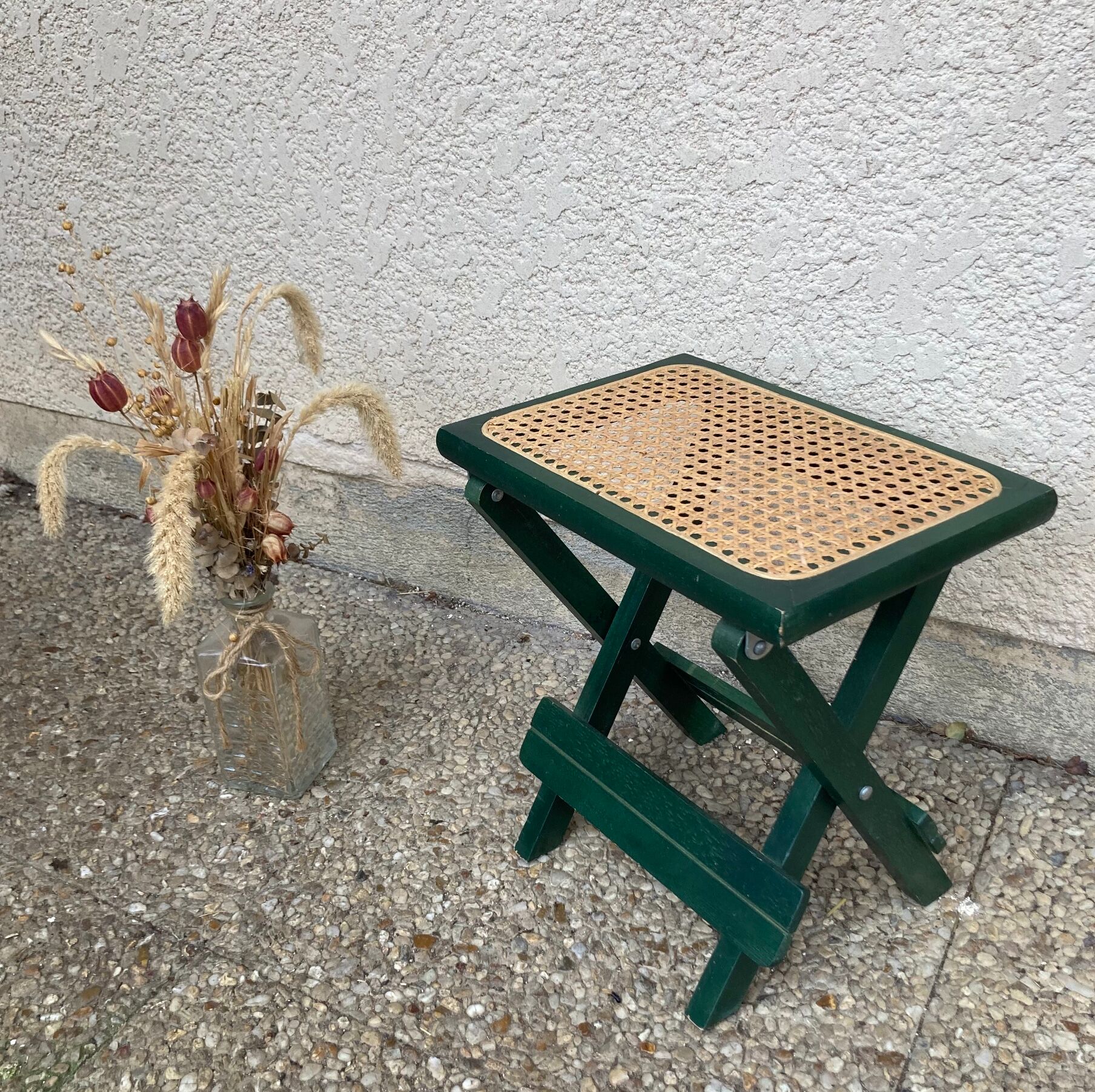 Folding stool in vintage canning