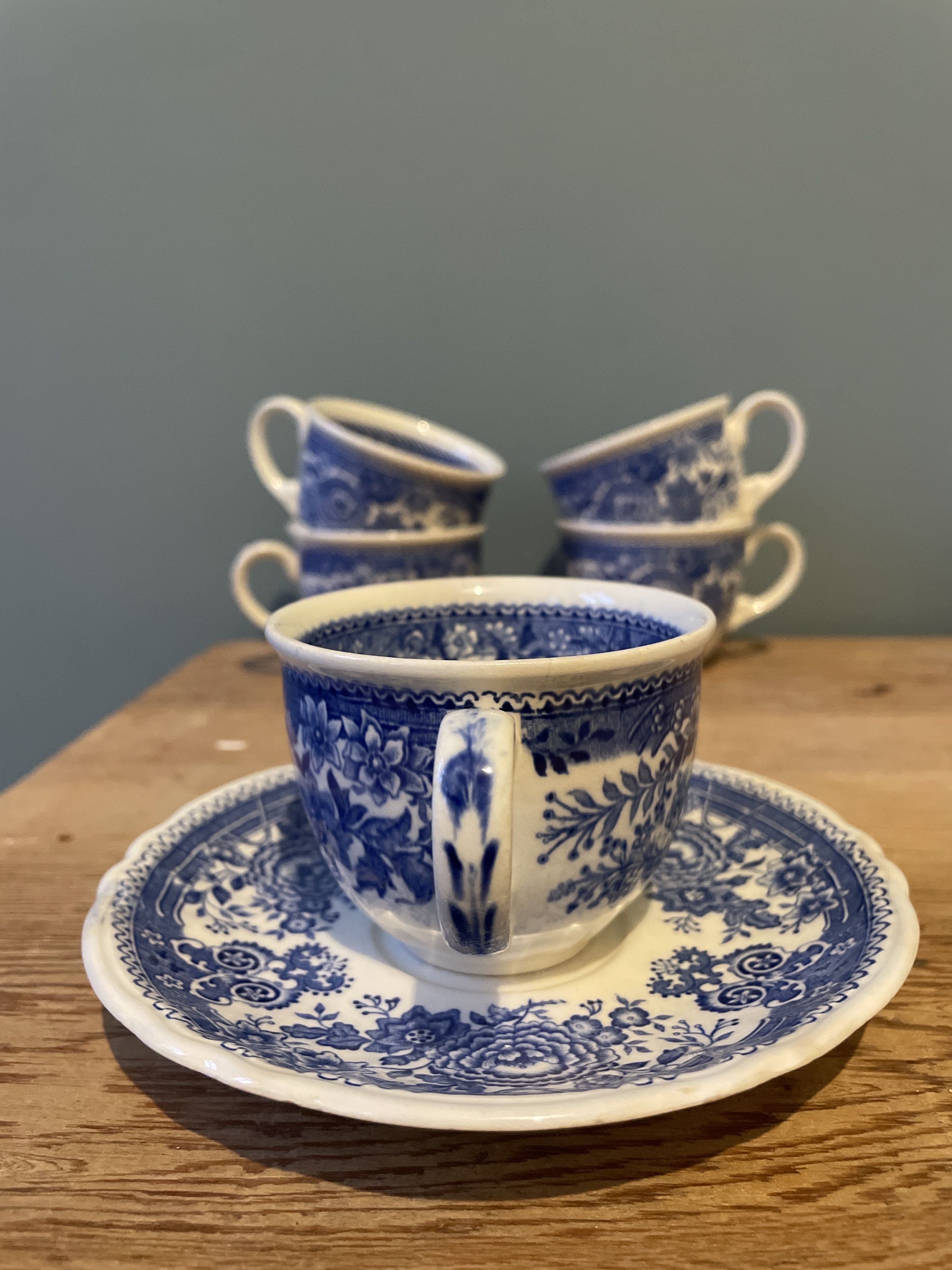 Set of coffee cups and tea cups Villeroy Et Boch Burgenland