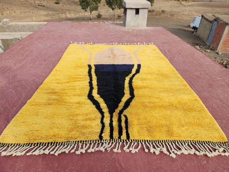 Handmade yellow Berber rug, size 160 x 240 cm