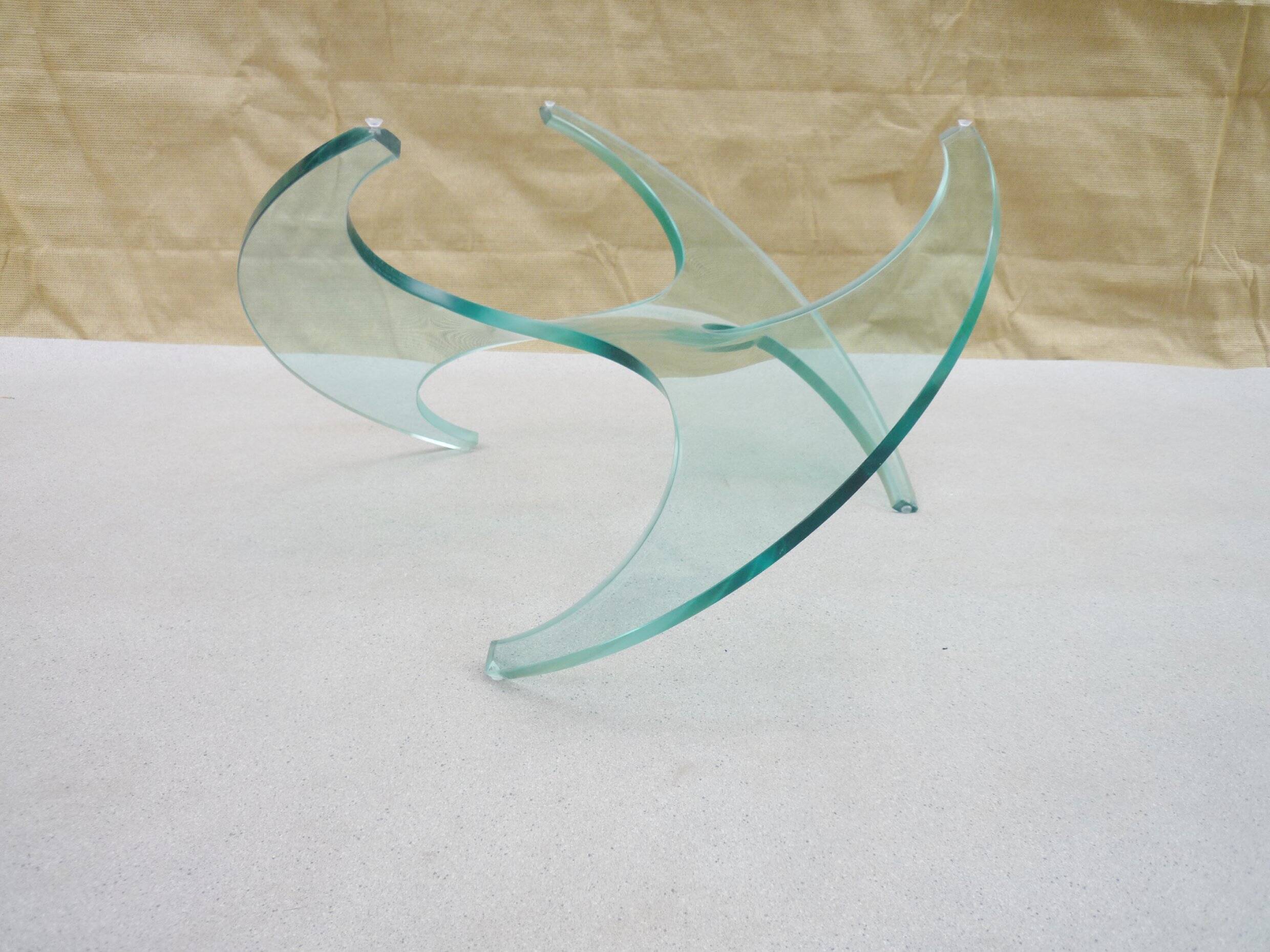 Propeller glass coffee table