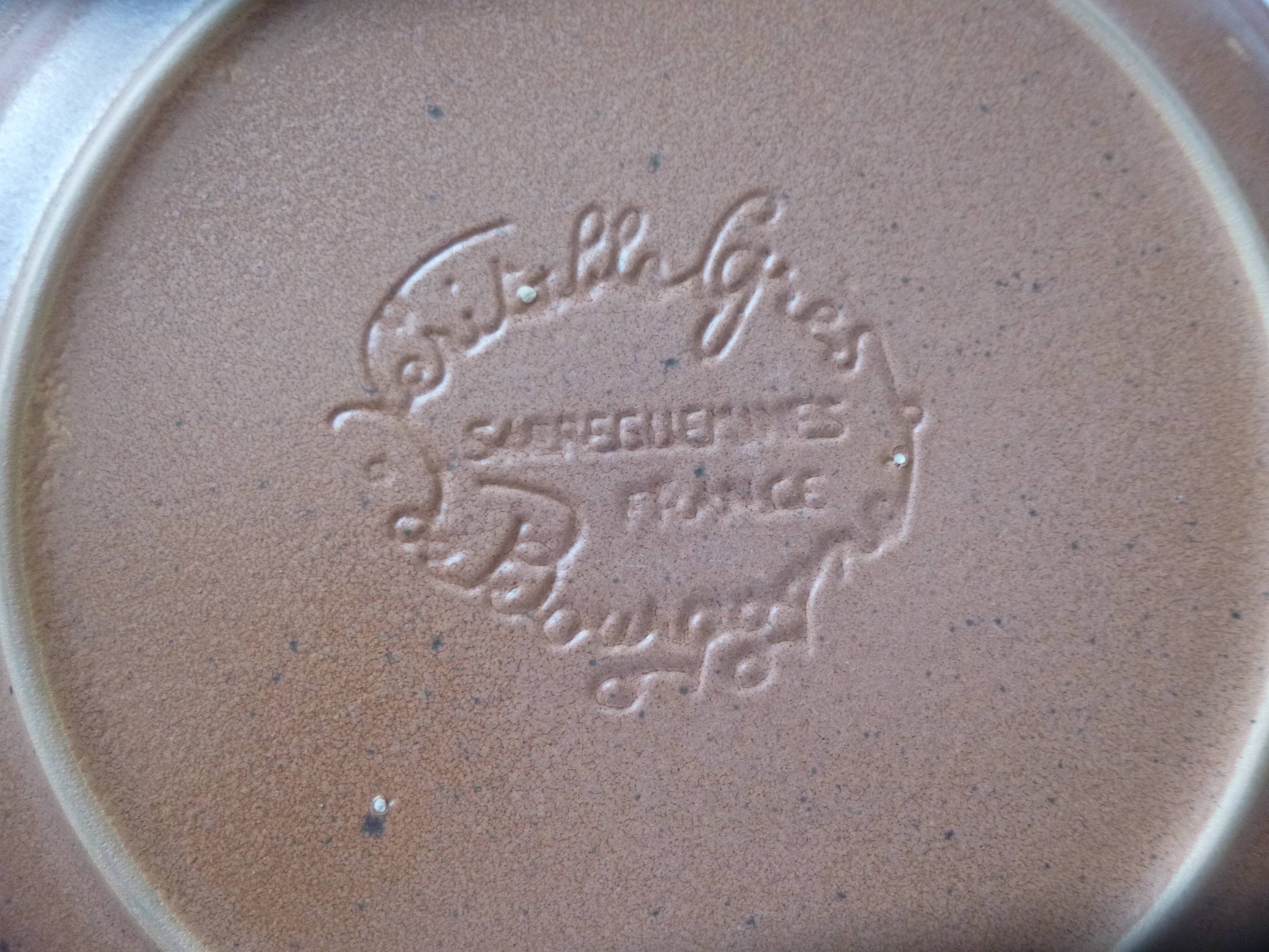 Flat plate in sarreguemines sandstone france