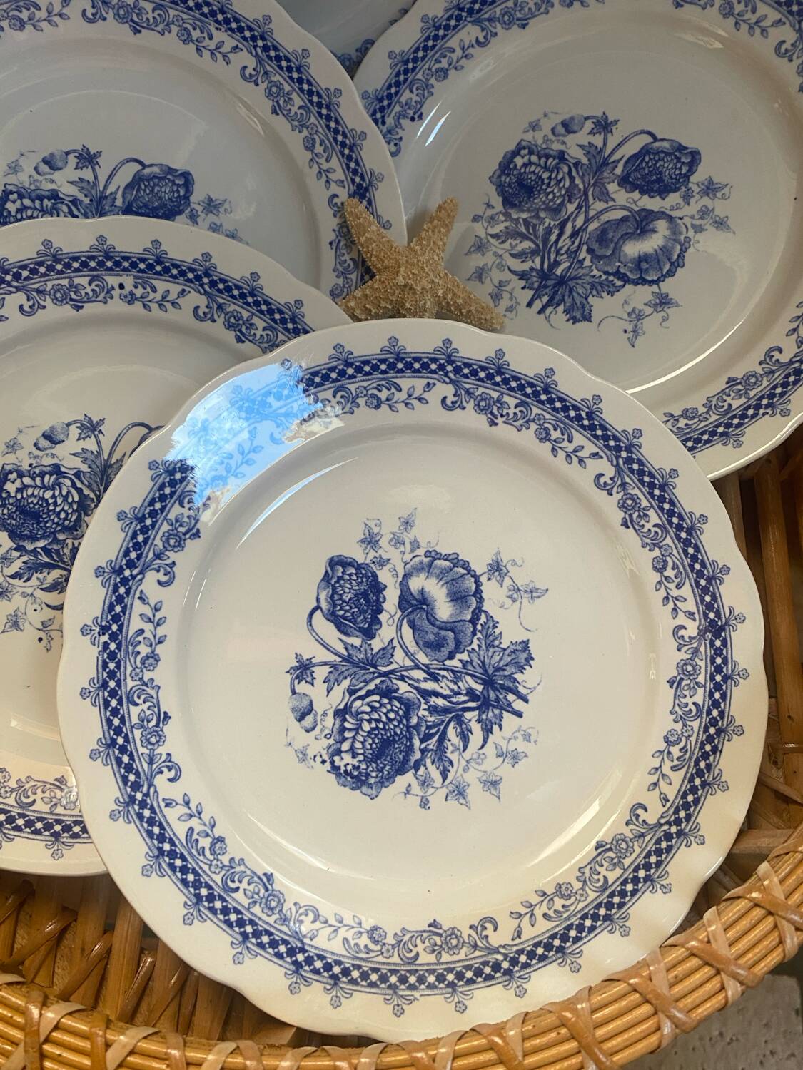 Set of 5 flat ironstone plates stamped Laveno