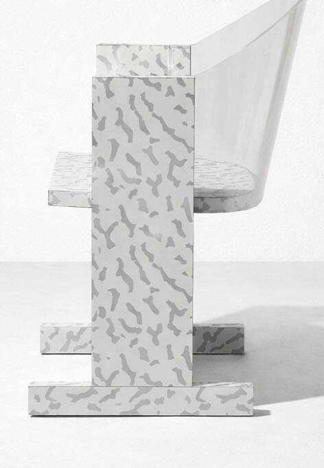Chaise Teodora Ettore Sottsass