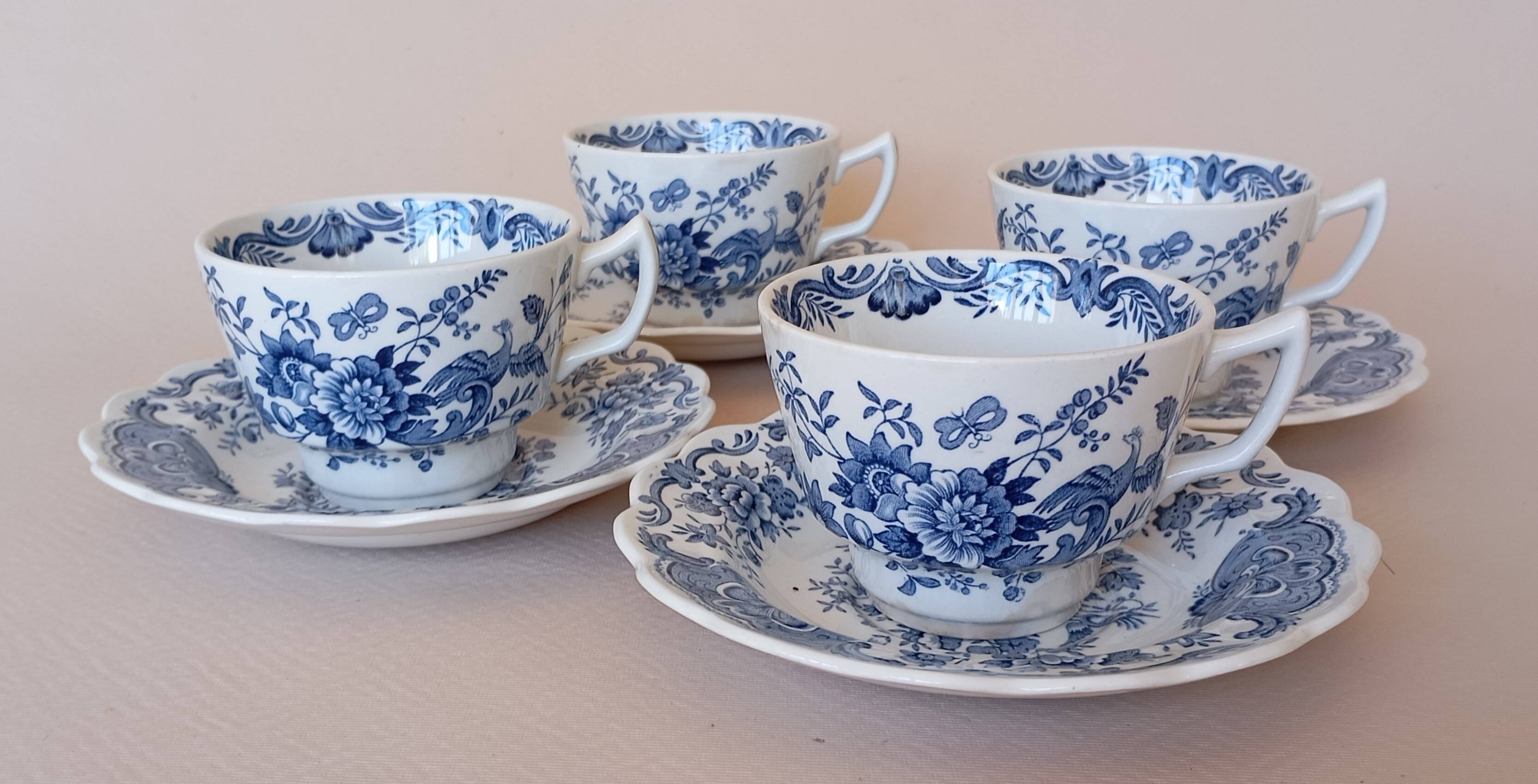 4 Ridgway (Staffordshire) blue "Windsor" English cups