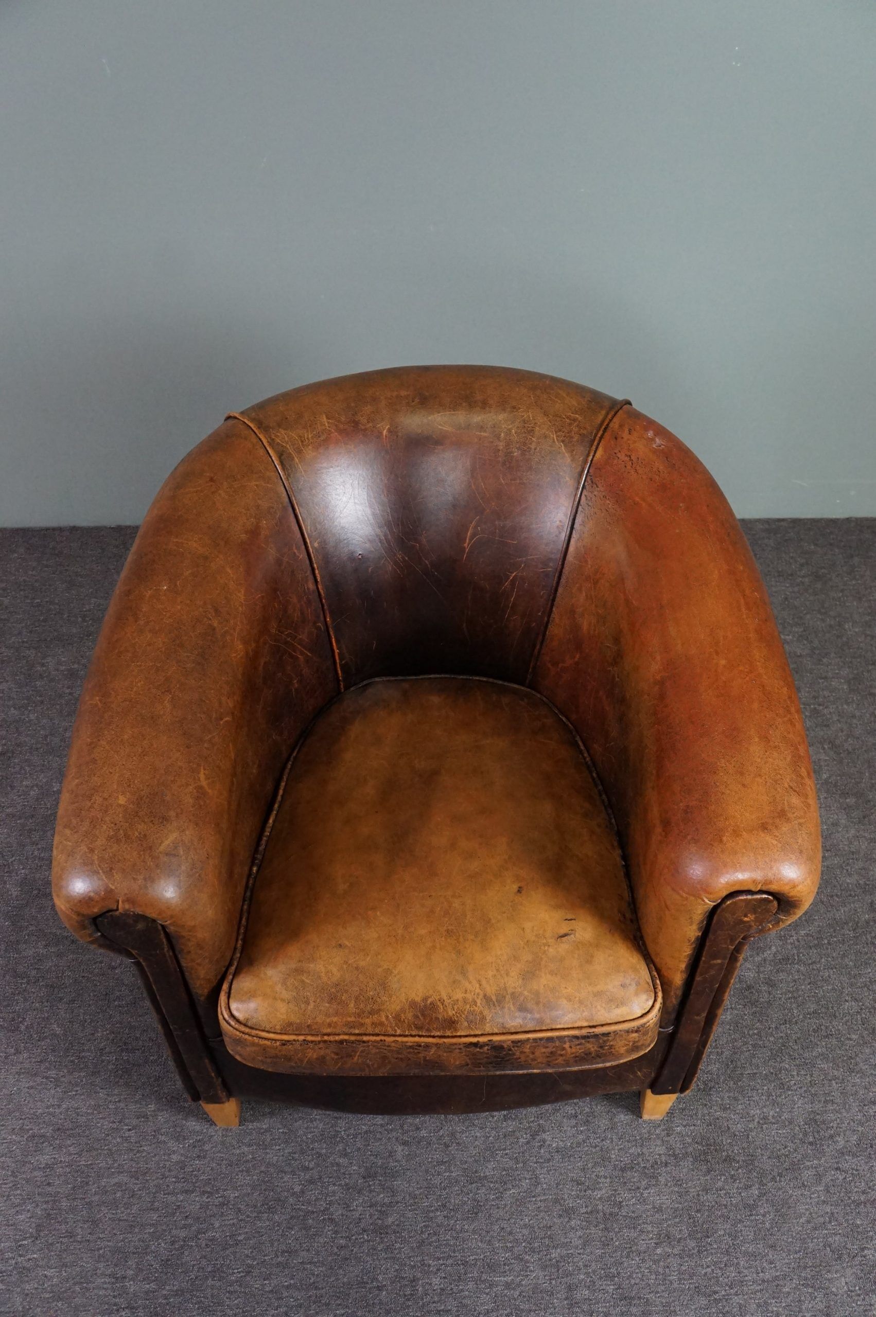 Fauteuil club en cuir de mouton