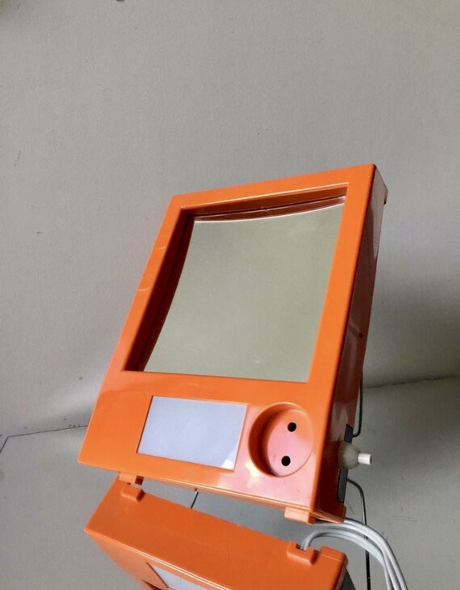 Miroir de courtoisie du milieu du siècle design danois