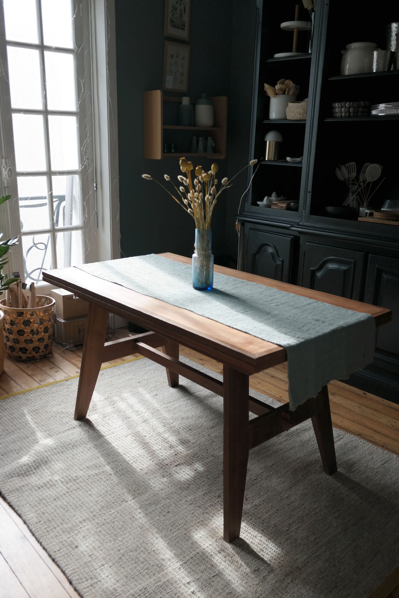 René Gabriel dining table, Reconstruction period