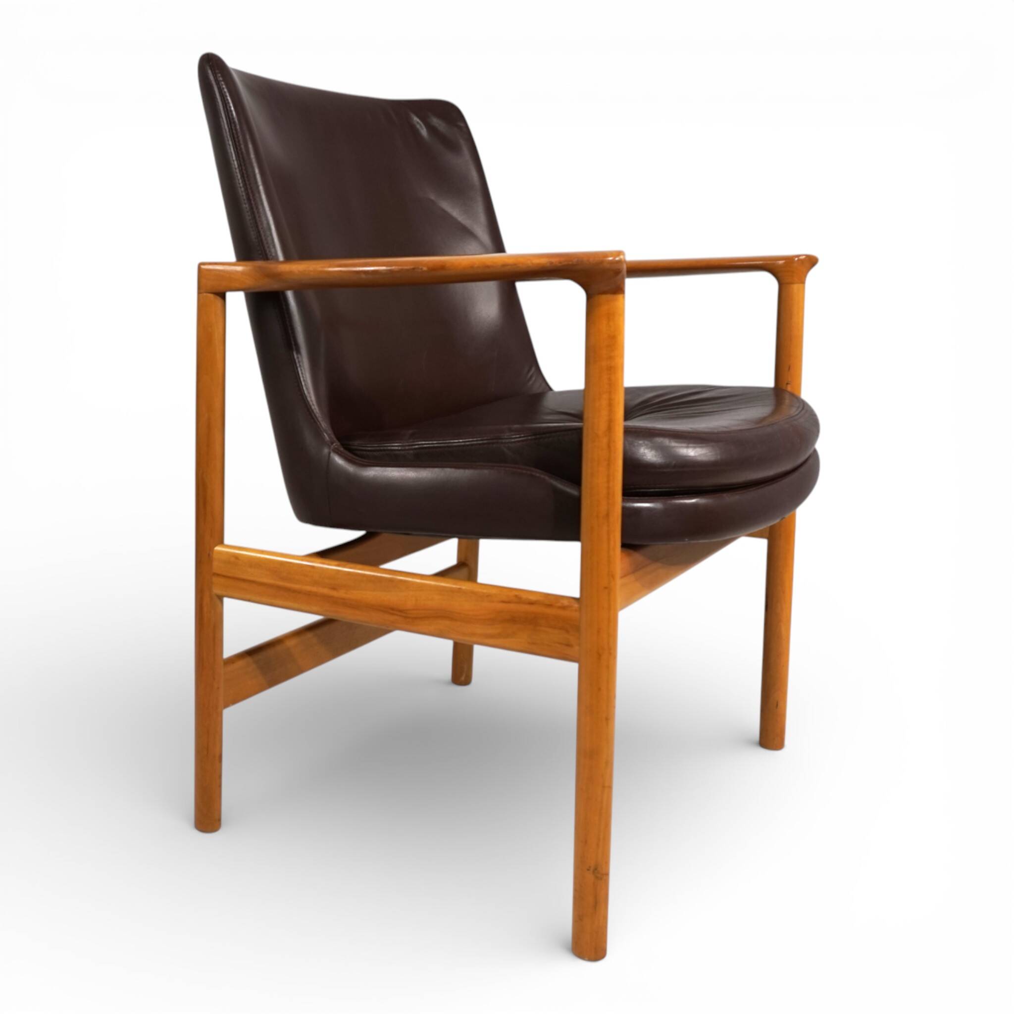 Fröscher leather armchair by Ib Kofod-Larsen, 1960