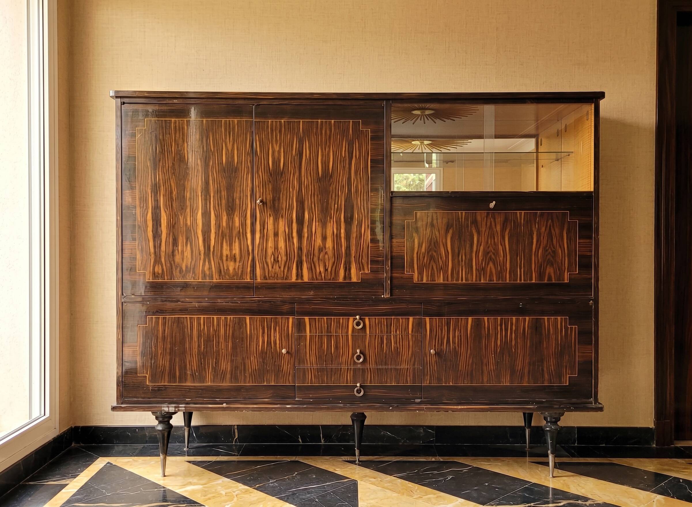 Buffet vitrine style art déco en bois
