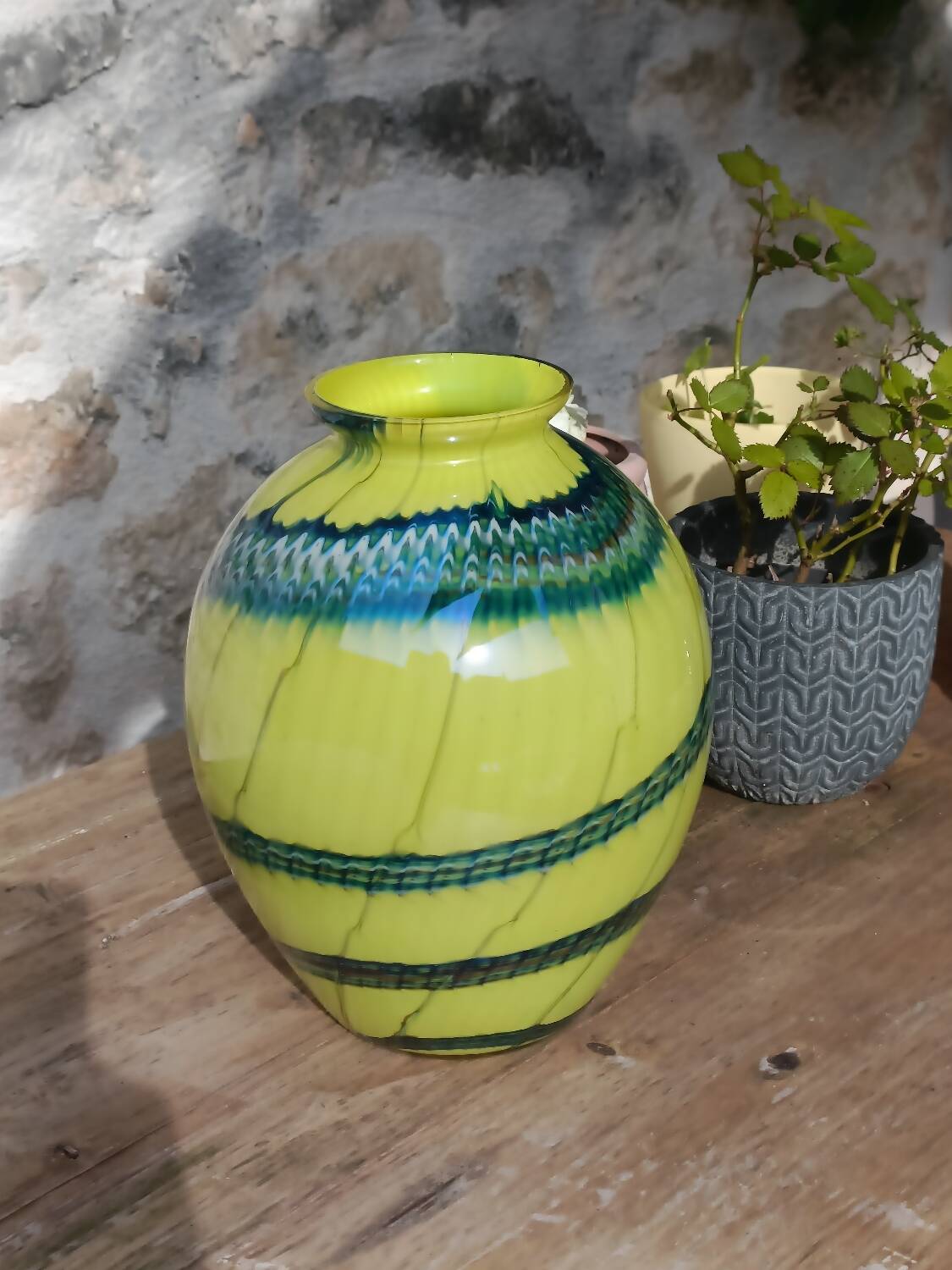 Two-tone blown glass vase, 70s