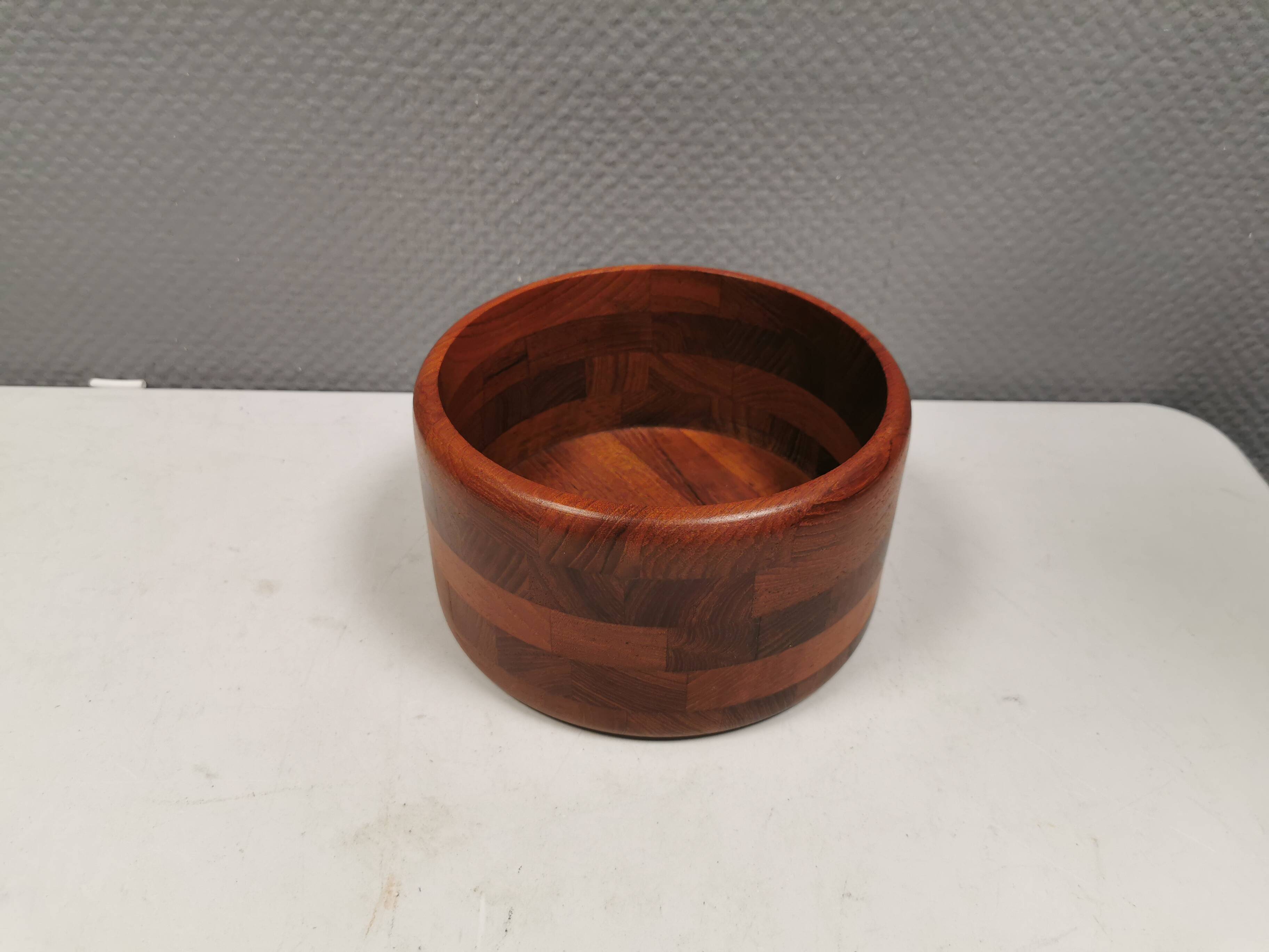 Beautiful wooden bowl in teak from Danish Kjeni 1950s.