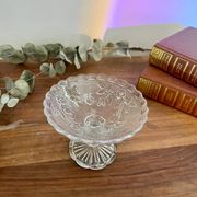 Coupe sur pied en verre vintage