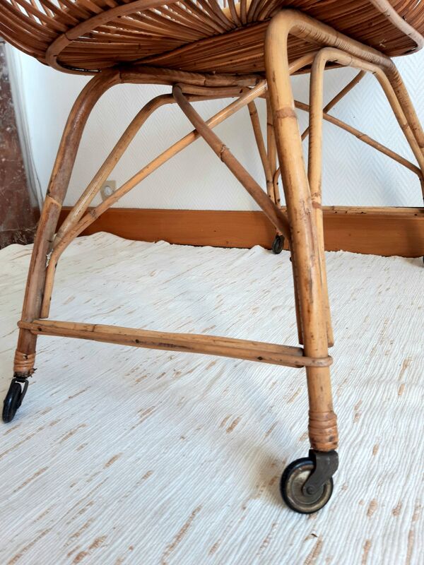 Berceau moïse en rotin vintage vers 1960