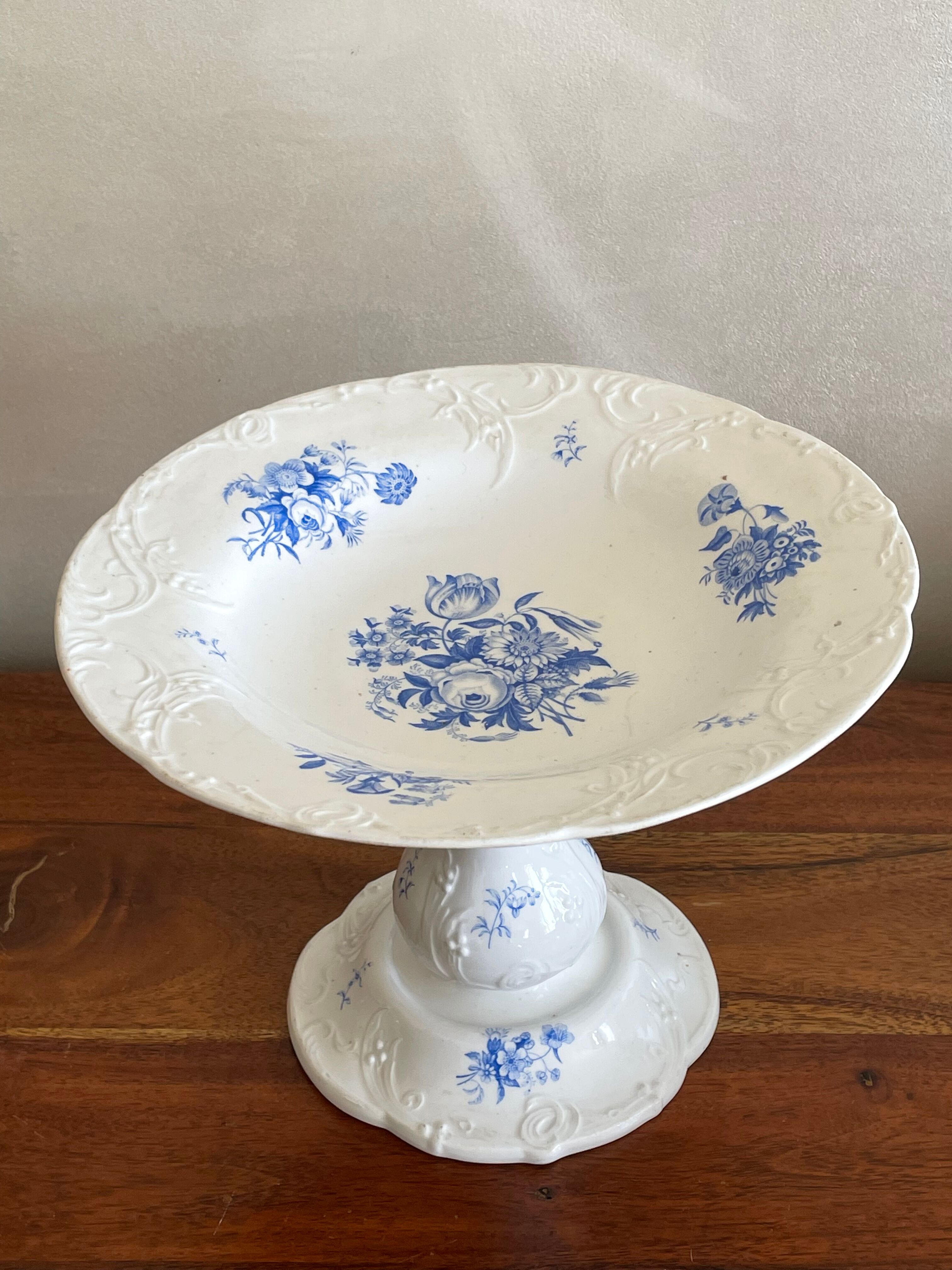 LM & C Feldspar stand cake display, fine nineteenth century compotier dish